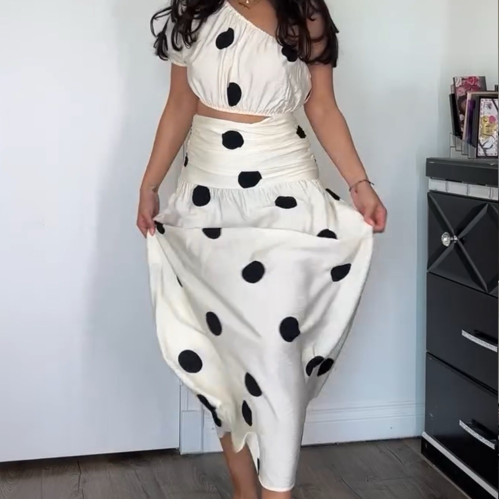 One shoulder flowy dress. Size 4